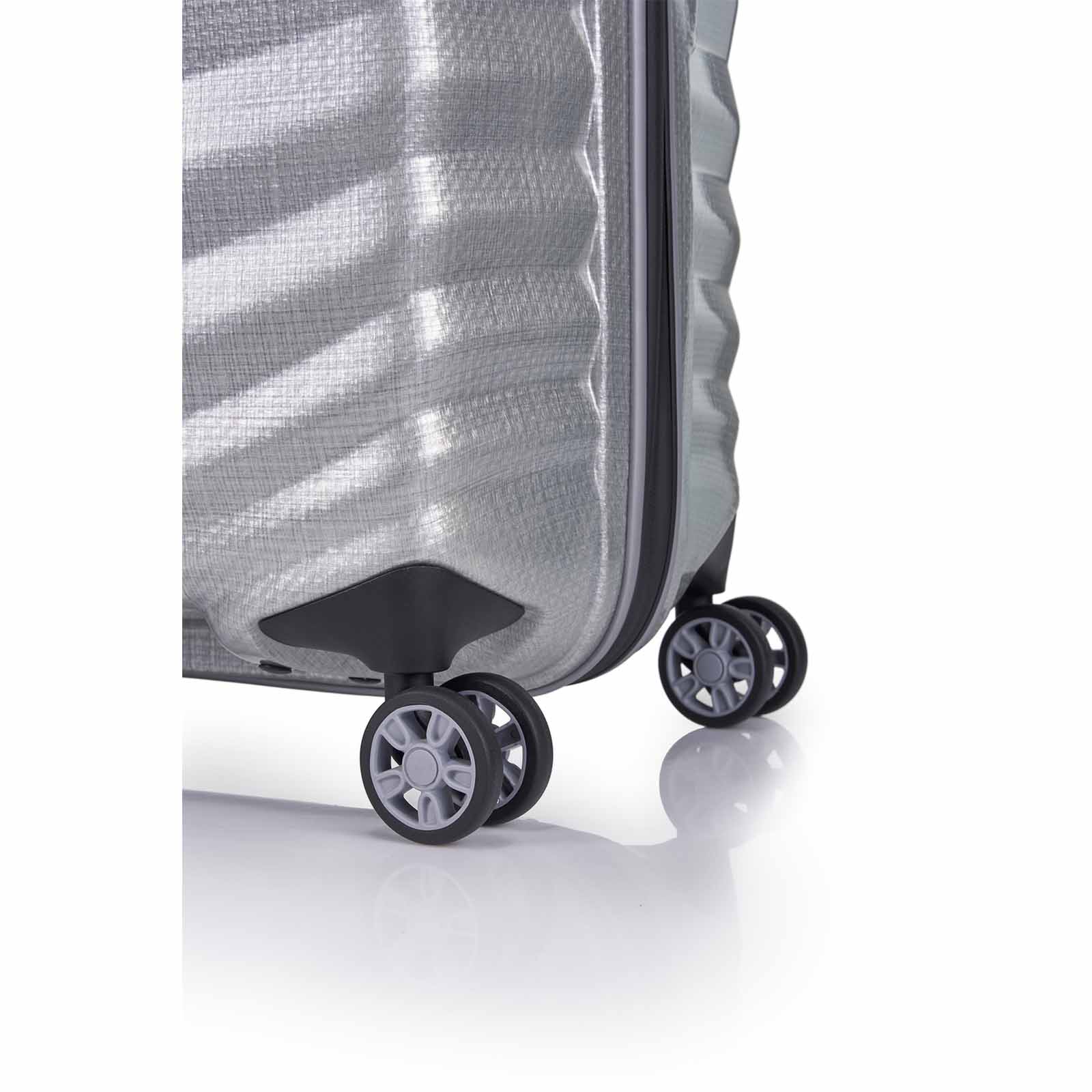 Samsonite-Lite-Shock-Sport-75cm-Suitcase-Silver-Wheels